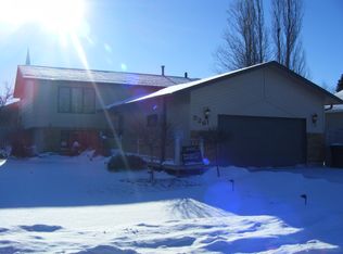 526 13th St E, Dickinson, ND 58601