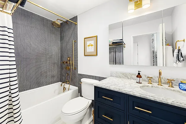 Sold by Compass | media 17