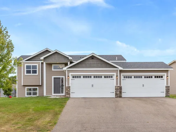 701 Greenwood St SW, Isanti, MN 55040