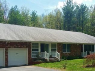 107 Swale Brook Ln, Milford, PA 18337