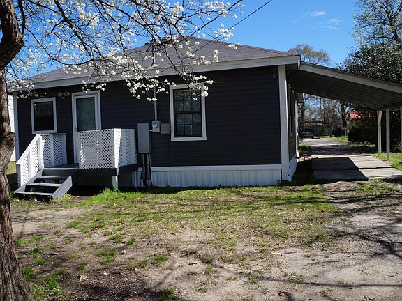 3rd image of 301 Scarbrough St