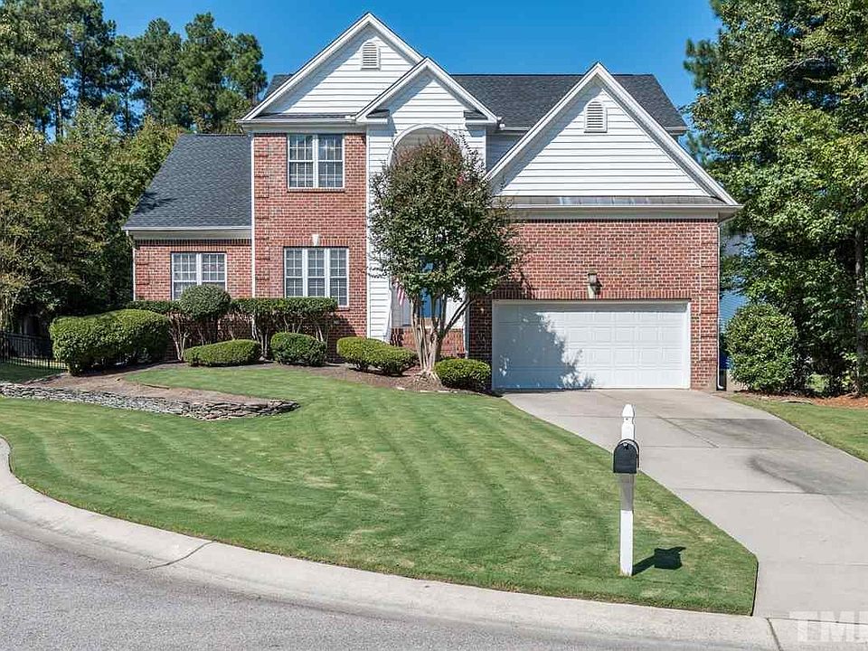 1st image of 716 Ainsley Ct