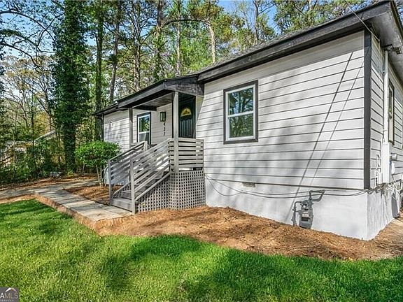 3rd image of 437 Collier Ridge Dr NW