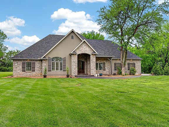 2nd image of 2335 S Ressie Drive