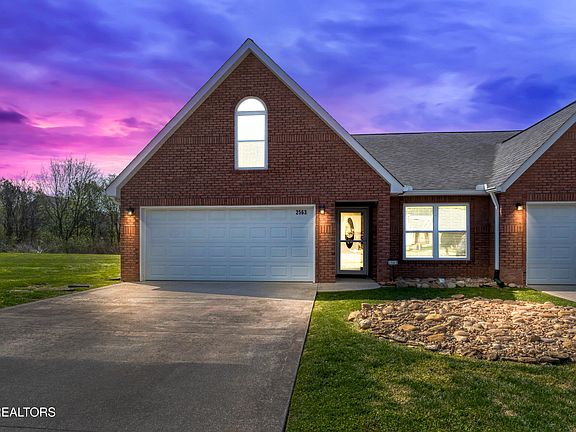 3rd image of 2563 Keeneland Dr