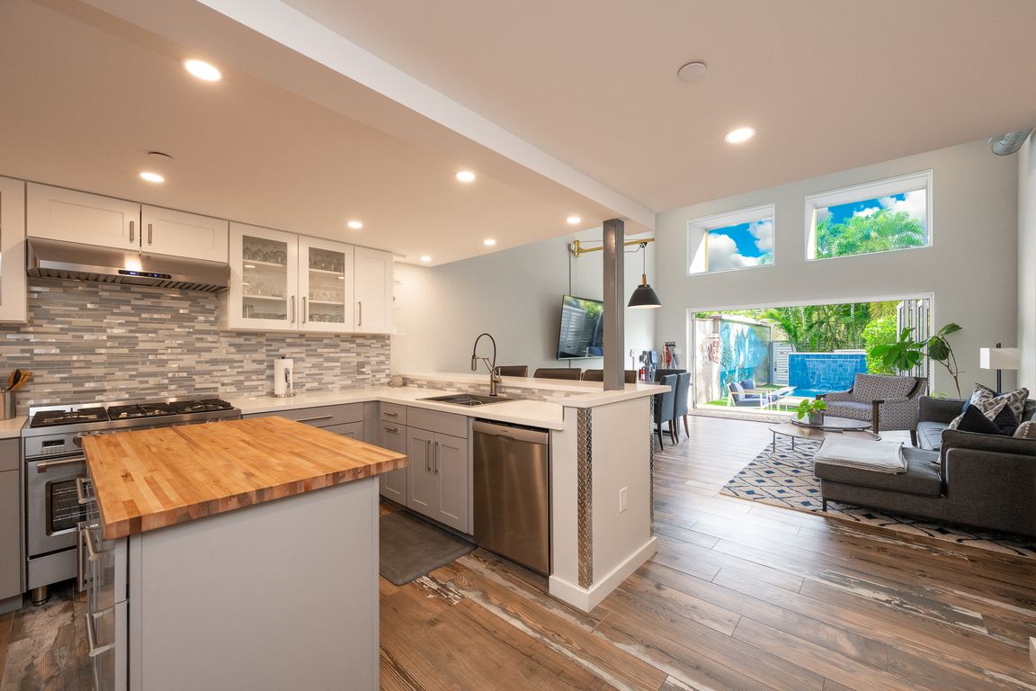 next background image