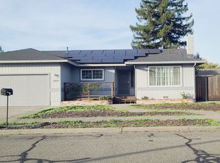 2309 Sundance St, Santa Rosa, CA 95403
