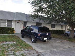 8585 SE Lyons St, Hobe Sound, FL 33455