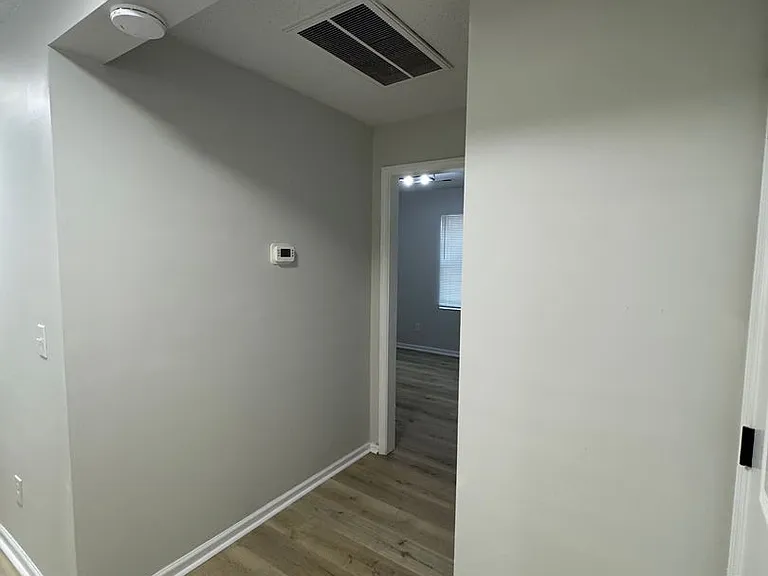 2109 Albany St — Photo 22