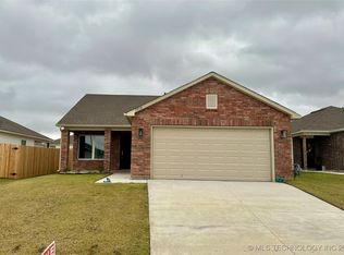 1010 W Fargo Rd, Claremore, OK 74019