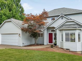 165 NW Peach St, Dundee, OR 97115