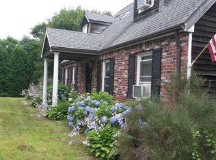 4 Sherwood Dr, Westerly, RI 02891