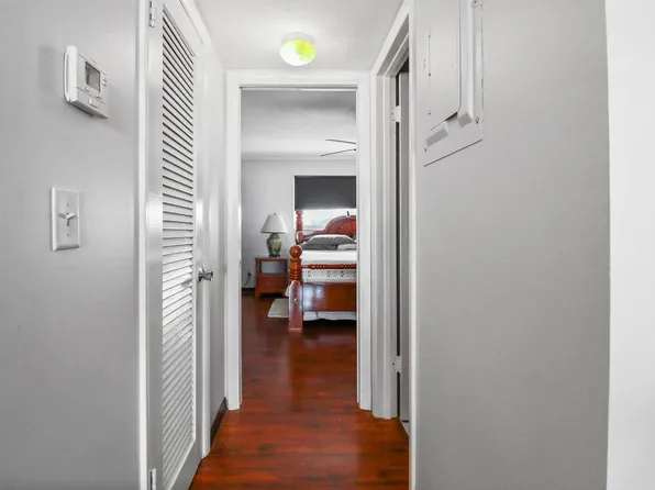 100 Shore Court #209, North Palm Beach, FL 33408