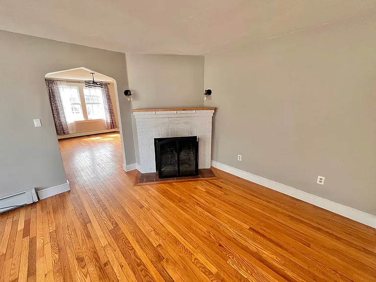 1430 Woodbury Ave — Photo 8
