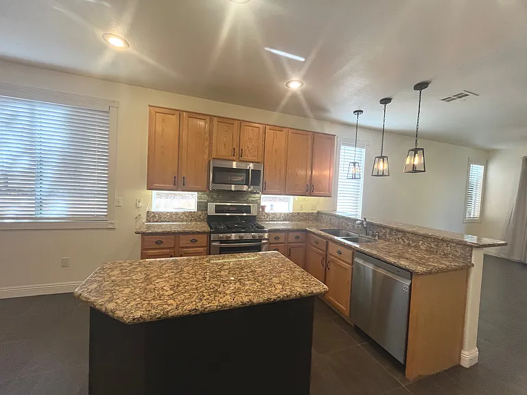 1809 Snow Spring Ln — Photo 16