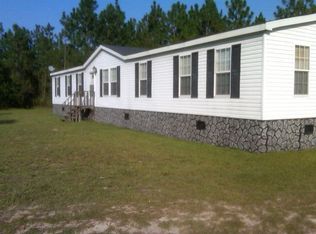 127 Bickley Ln, Hortense, GA 31543