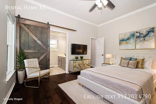 Up-to-date 3 or 4 bedroom split-level #582 — Photo 4