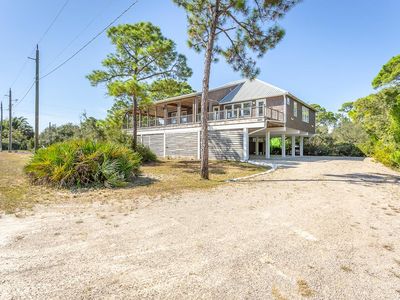 601 W Pine Ave, Eastpoint, FL, 32328