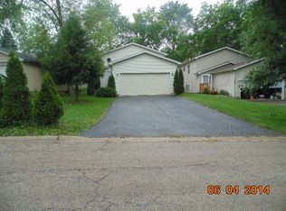 1026 Kenilworth Dr, Round Lake Beach, IL 60073