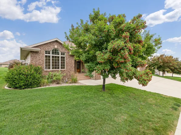 304 Enchanted Pines Dr, Rapid City, SD 57701