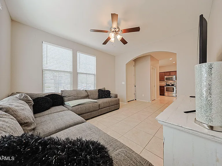 17717 W Mandalay Ln — Photo 4