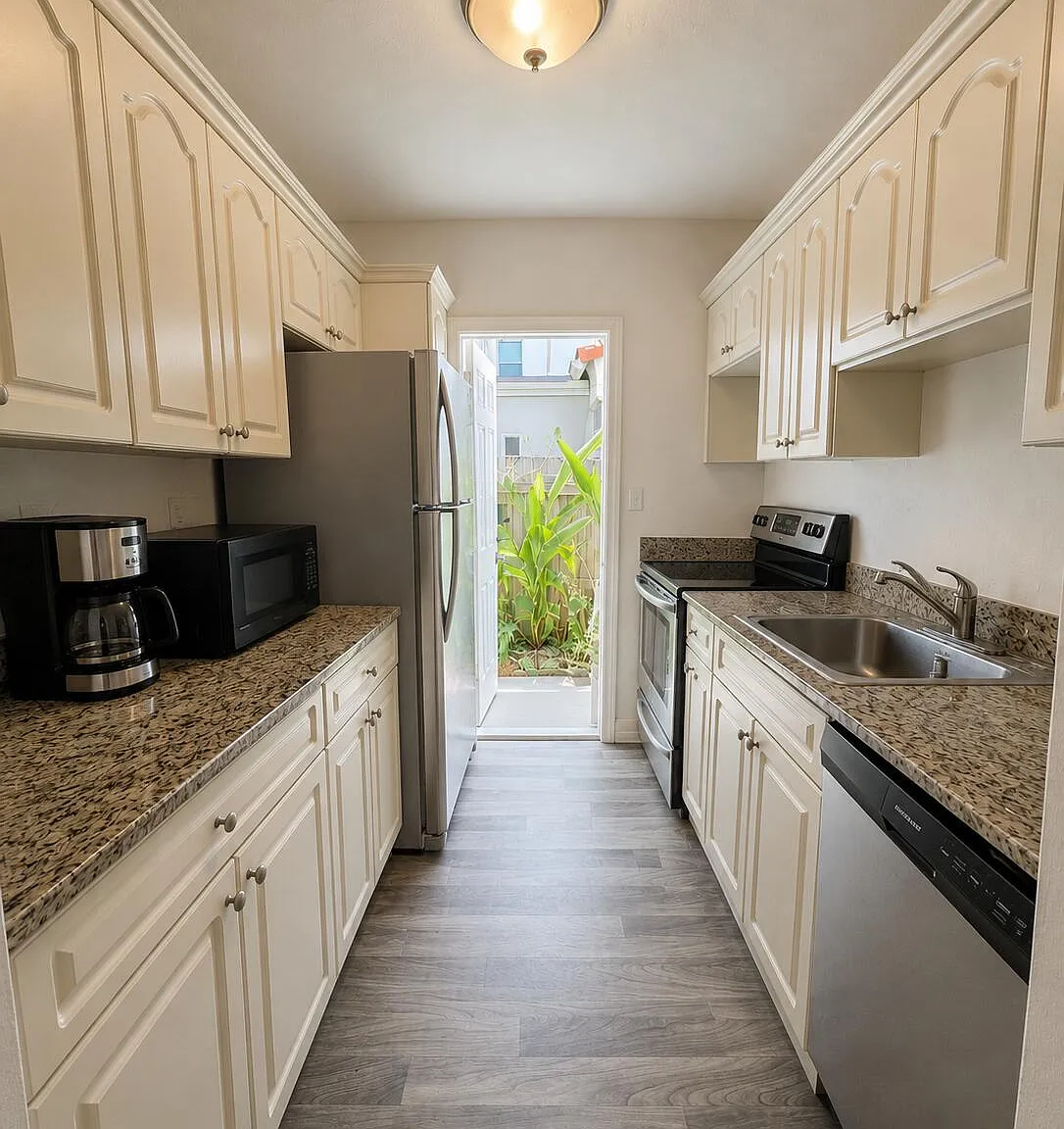 2 bed, 1.0 bath, 800 sqft, $2,100 — Photo 4