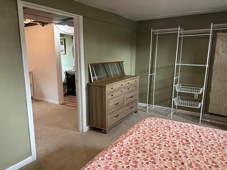 704 N Cary St — Photo 3