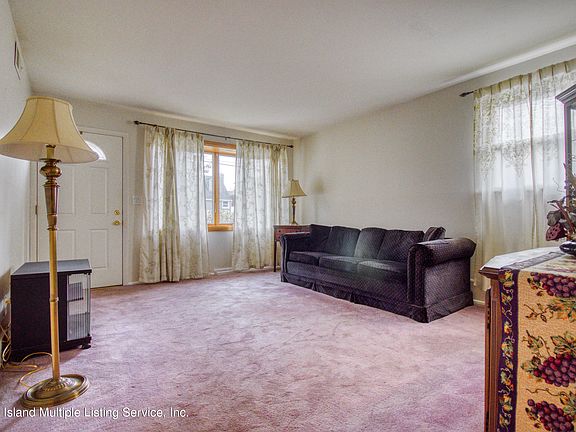 5th image of 344 Armstrong Ave