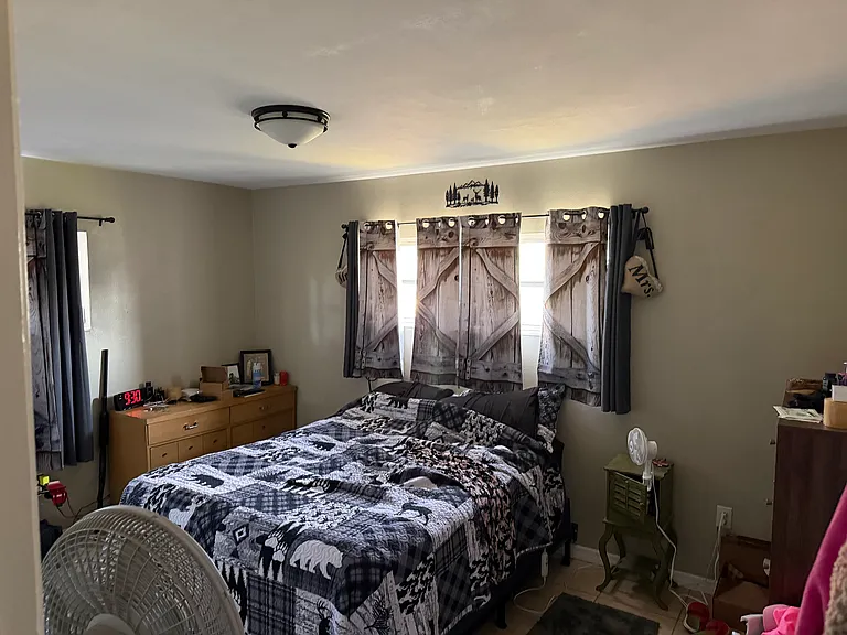 2208 SW Avenue B #1 — Photo 3