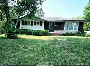 8830 W Greenwood Ter, Milwaukee, WI 53224