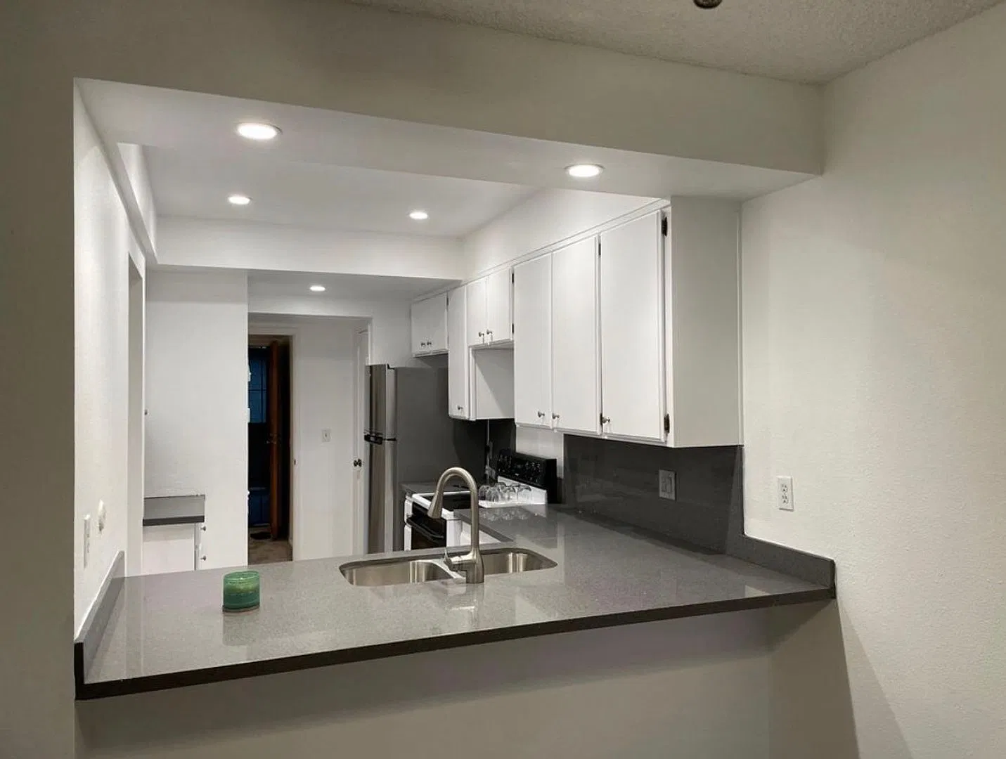 Large 2 Bdrm 2 Ba Condo for Rent in Point Loma Available Now! — Photo 3