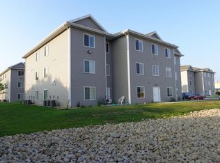 4008 University Ave #8, Waterloo, IA 50701