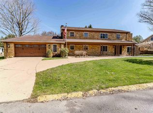 1284 Parkview Dr, Morgantown, WV