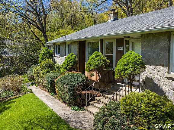 4th image of 1241 Rice Avenue