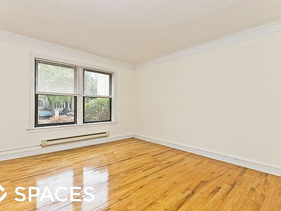4th image of 1121 W Oakdale Ave #1BA