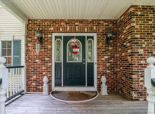 11 Emerald Ridge Ct, Shelton, CT 06484