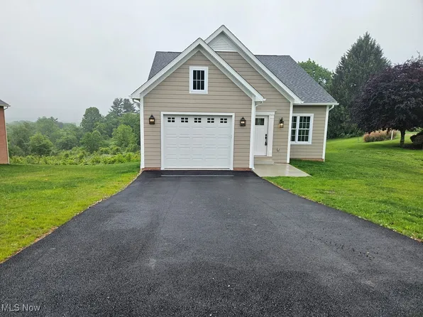 77 Retilley Dr, Coshocton, OH 43812