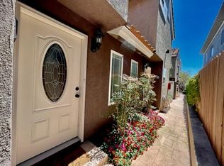 686 Park Dr APT B2, Costa Mesa, CA 92627