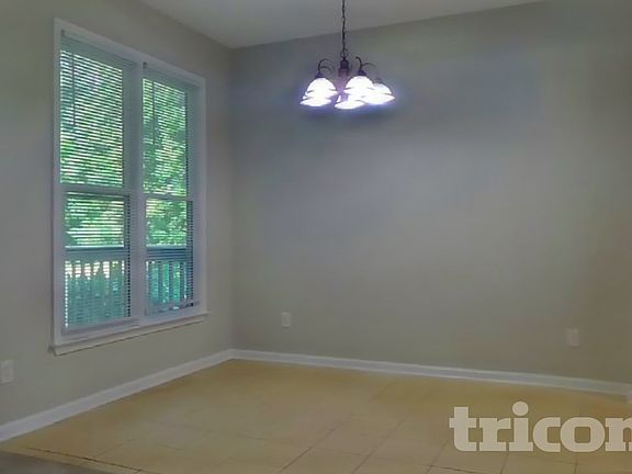 4th image of 605 Kaylins Ct