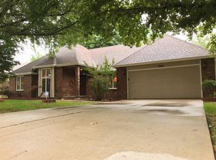 3866 N Delaware Ave, Springfield, MO 65803