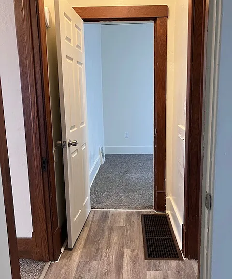 617 E Republic St — Photo 13