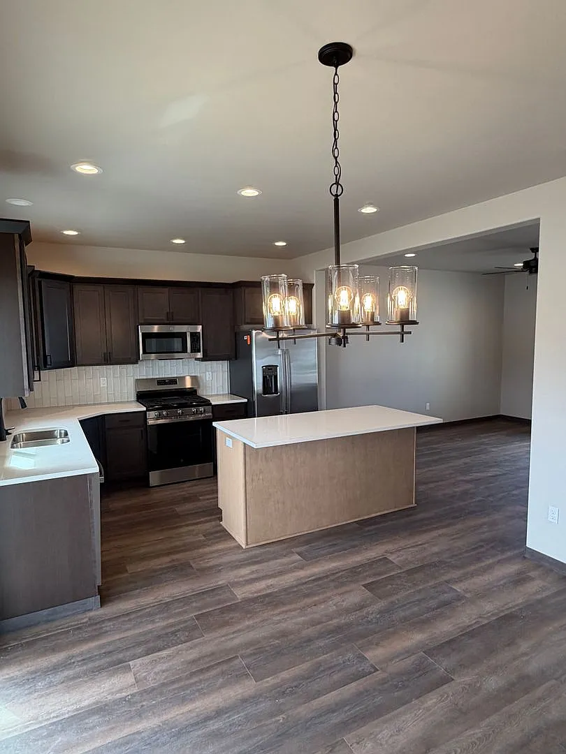 **Coming Soon** Beautiful & Brand New 4 bd/2.5 ba Home — Photo 3