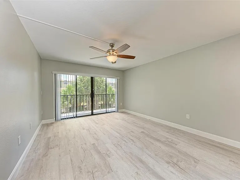 515 30th Ave W #H201 — Photo 11