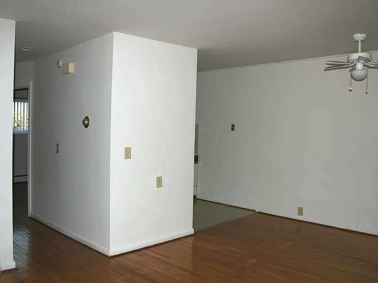 4520 Rochester Rd #5 — Photo 4