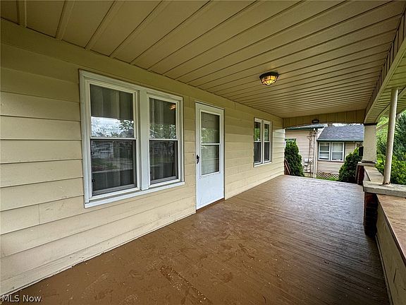 3rd image of 171 Erskine Ave