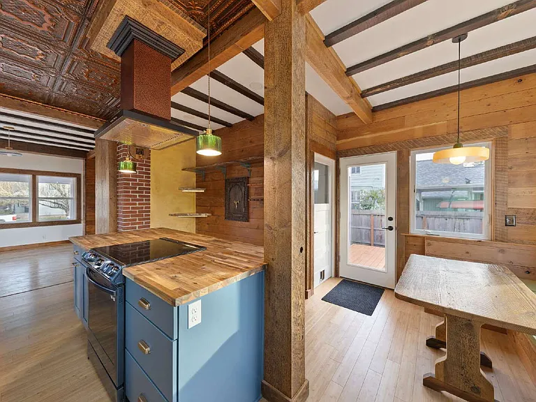 315 SE Davis St — Photo 16