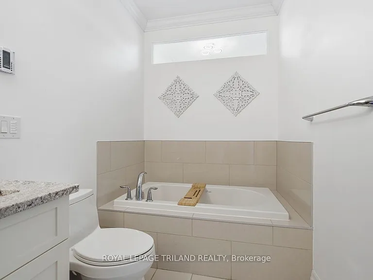 240 Villagewalk Blvd #1403 — Photo 17