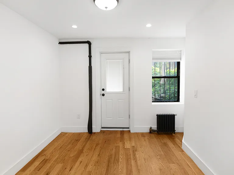 70 Halsey St #1 — Photo 16