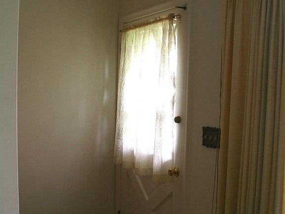 5th image of 1036 Arapaho Dr
