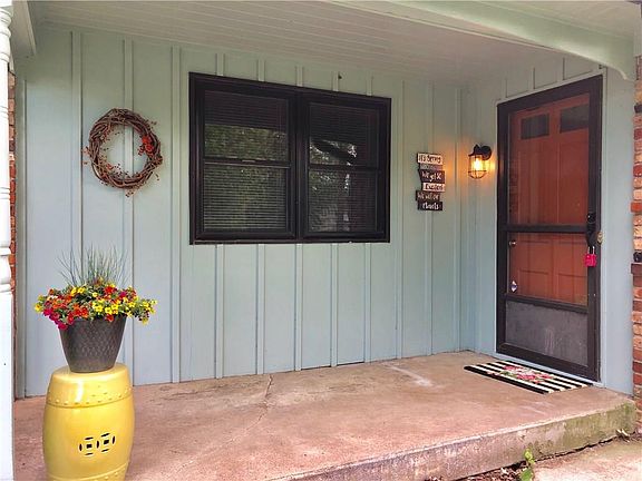2nd image of 11607 Peacock Dr